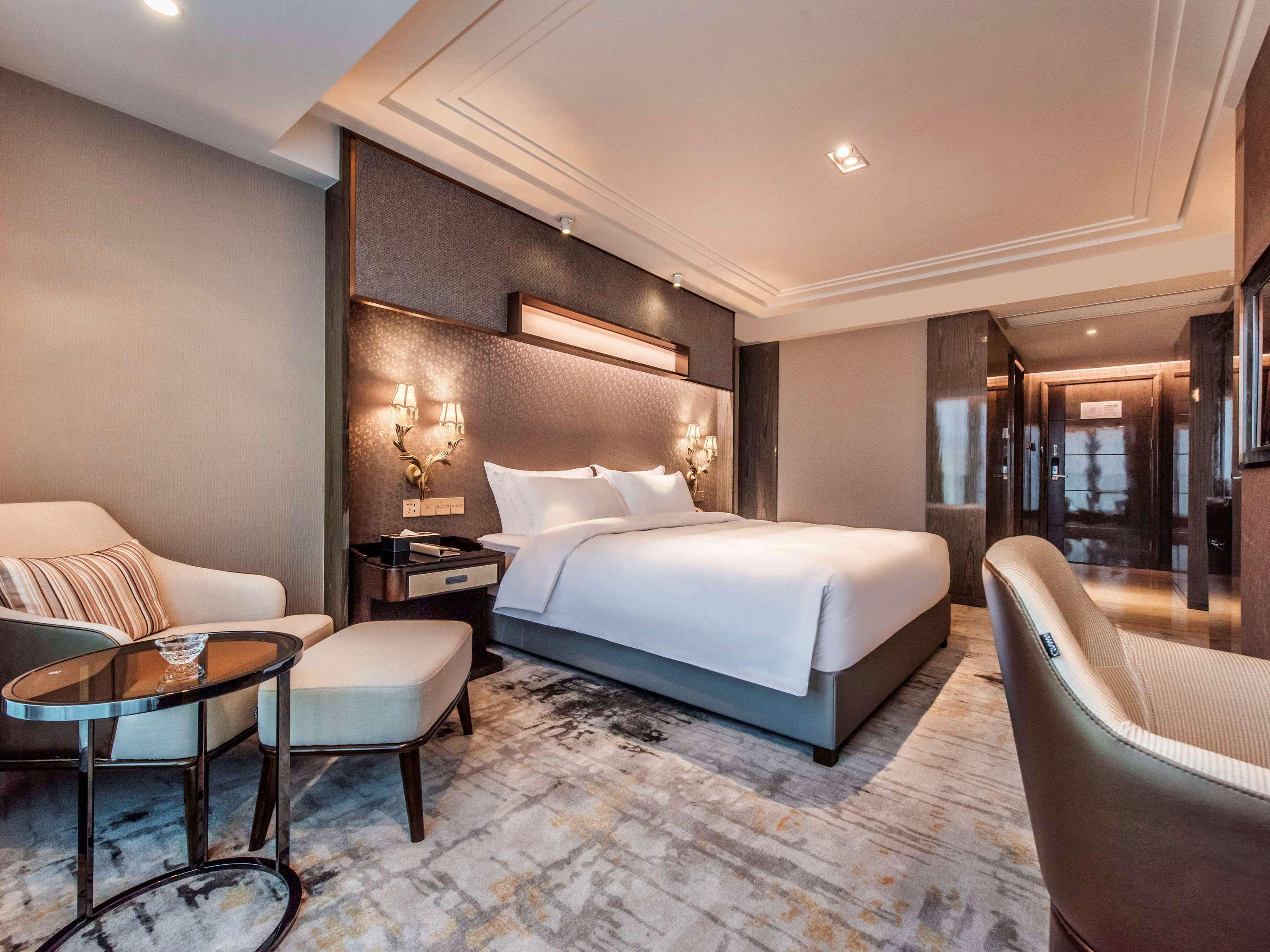 Mercure Chongqing Downtown Exterior photo
