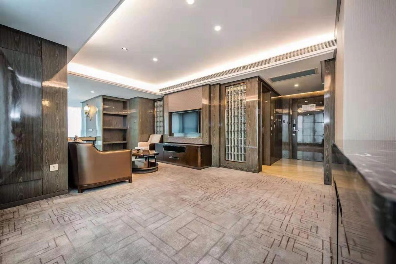 Mercure Chongqing Downtown Exterior photo