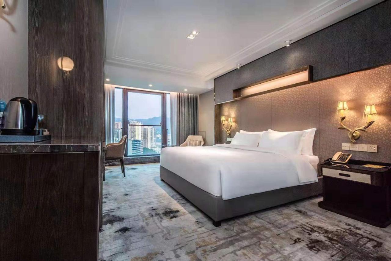 Mercure Chongqing Downtown Exterior photo