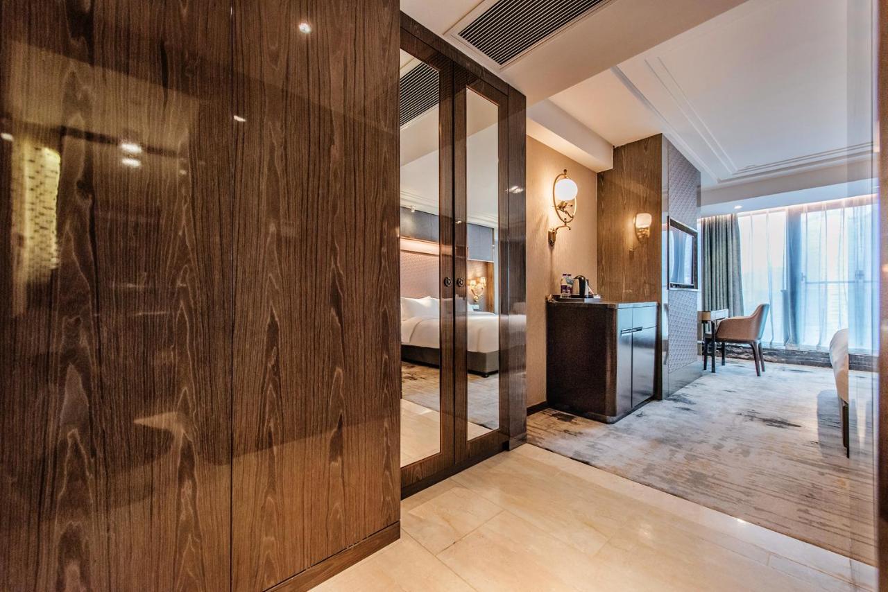 Mercure Chongqing Downtown Exterior photo